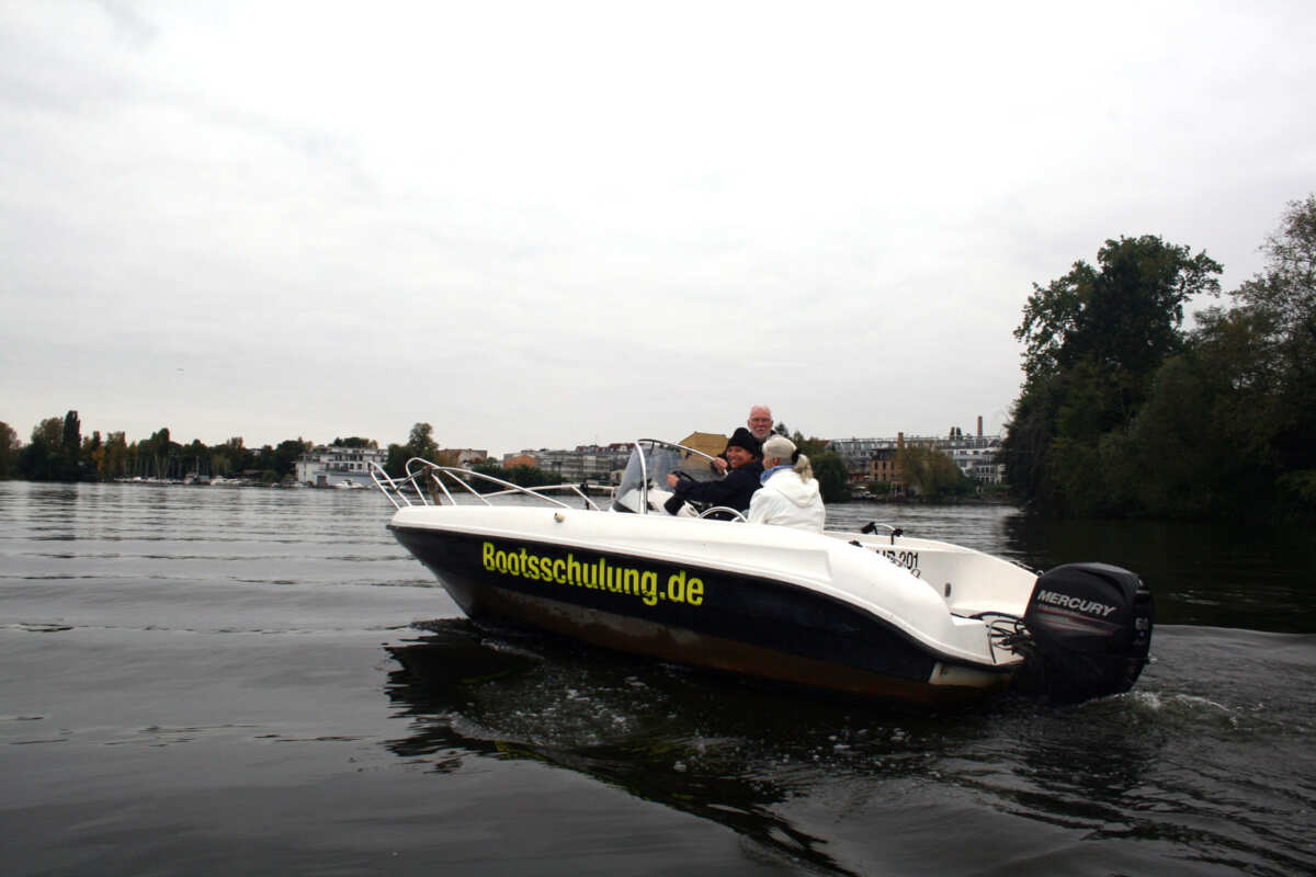 Sportbootführerschein Motorboot Berlin